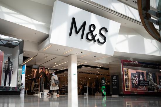 英零售巨头玛莎百货上市近百年来首次亏损